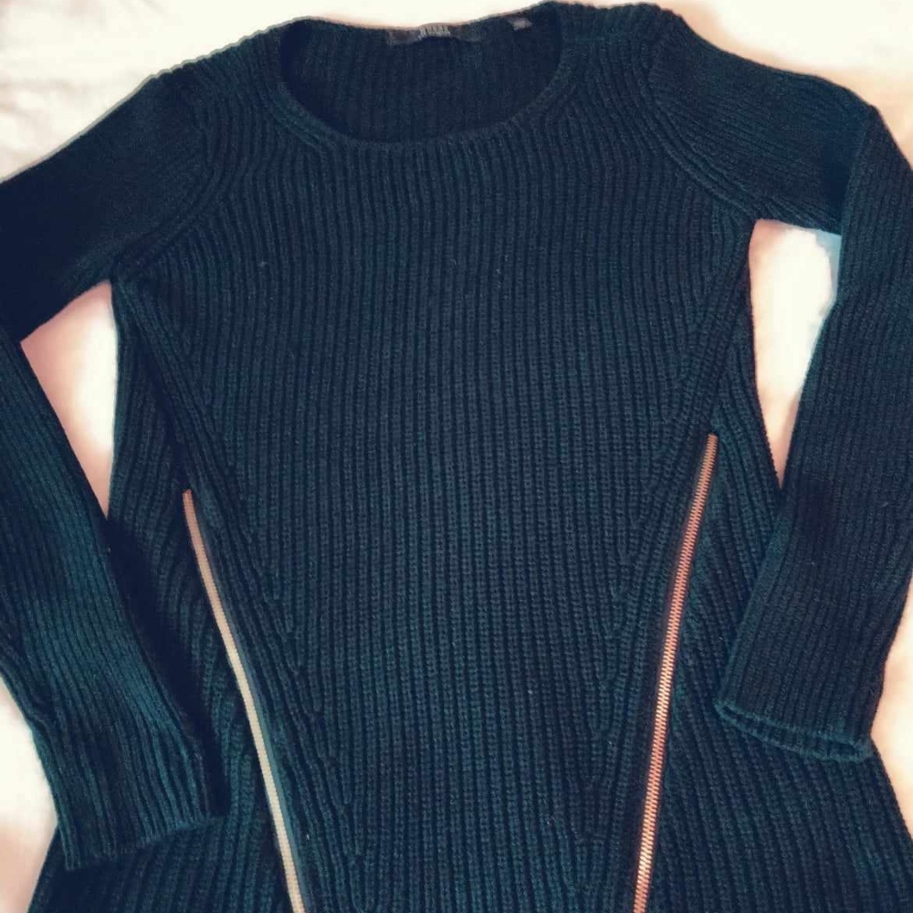 Guess Womens Black Gold Zip Sweater Size S Preppy Winter Fall Cozy Casual